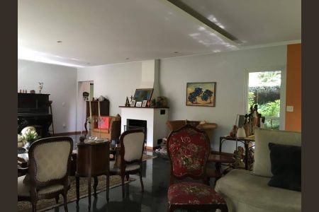 Casa à venda com 613m², 4 quartos e 2 vagas Casa à venda com 613m², 4 quartos e 2 vagasFoto 21