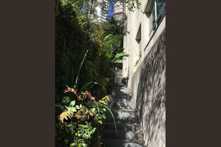 Casa à venda com 613m², 4 quartos e 2 vagas Casa à venda com 613m², 4 quartos e 2 vagasFoto 31