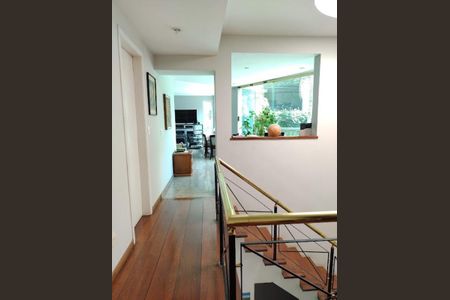 Casa à venda com 613m², 4 quartos e 2 vagas Casa à venda com 613m², 4 quartos e 2 vagasFoto 18