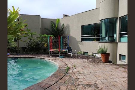 Casa à venda com 613m², 4 quartos e 2 vagas Casa à venda com 613m², 4 quartos e 2 vagasFoto 26