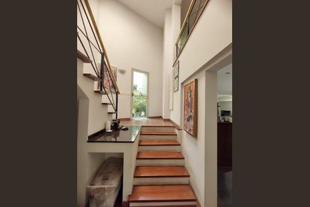 Casa à venda com 613m², 4 quartos e 2 vagas Casa à venda com 613m², 4 quartos e 2 vagasFoto 05