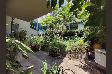 Casa à venda com 613m², 4 quartos e 2 vagas Casa à venda com 613m², 4 quartos e 2 vagasFoto 30