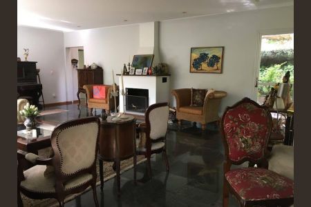 Casa à venda com 613m², 4 quartos e 2 vagas Casa à venda com 613m², 4 quartos e 2 vagasFoto 20