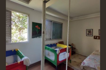 Casa à venda com 613m², 4 quartos e 2 vagas Casa à venda com 613m², 4 quartos e 2 vagasFoto 11