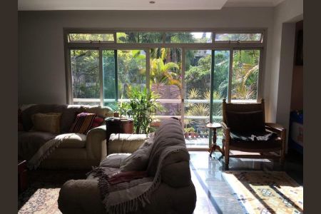 Casa à venda com 613m², 4 quartos e 2 vagas Casa à venda com 613m², 4 quartos e 2 vagasFoto 19