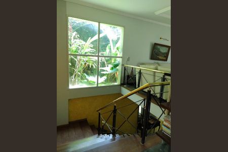 Casa à venda com 613m², 4 quartos e 2 vagas Casa à venda com 613m², 4 quartos e 2 vagasFoto 07