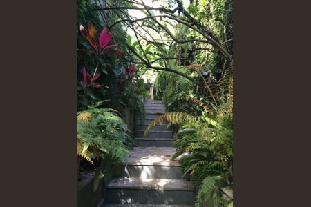 Casa à venda com 613m², 4 quartos e 2 vagas Casa à venda com 613m², 4 quartos e 2 vagasFoto 33