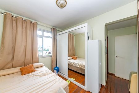 Apartamento à venda com 107m², 3 quartos e 1 vaga Apartamento à venda com 107m², 3 quartos e 1 vagaSuíte