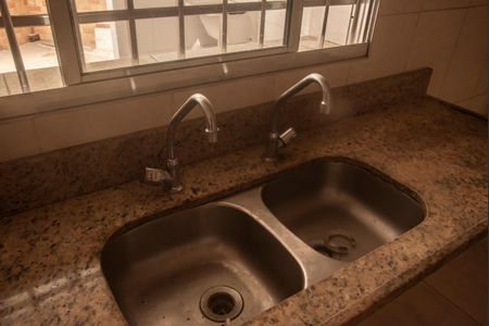 Casa para alugar com 108m², 2 quartos e 2 vagasCozinha