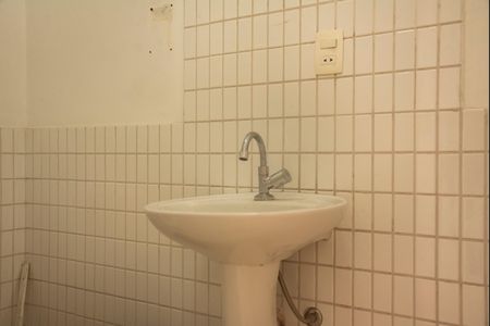 Casa para alugar com 108m², 2 quartos e 2 vagasLavabo da Sala