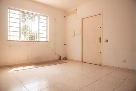 Casa para alugar com 108m², 2 quartos e 2 vagasSala