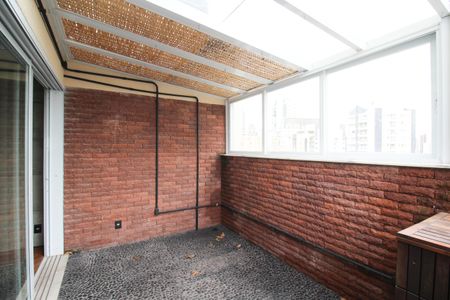 Apartamento à venda com 90m², 1 quarto e 2 vagasSacada