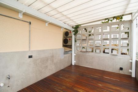 Apartamento à venda com 90m², 1 quarto e 2 vagasSacada