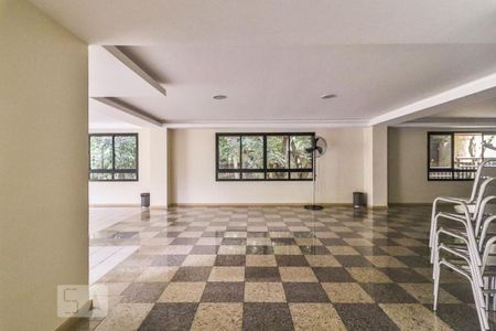 Apartamento à venda com 216m², 3 quartos e 3 vagasÁrea comum - Salão de festas