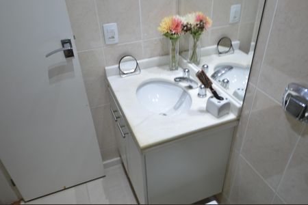 Apartamento à venda com 216m², 3 quartos e 3 vagasBanheiro da Suíte 1