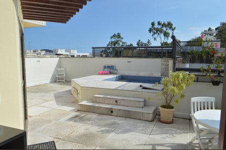 Apartamento à venda com 216m², 3 quartos e 3 vagasTerraço Gourmet