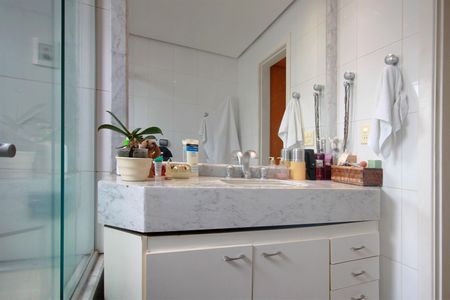 Apartamento à venda com 156m², 4 quartos e 3 vagasBanheiro da Suíte