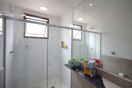 Apartamento à venda com 156m², 4 quartos e 3 vagasBanheiro