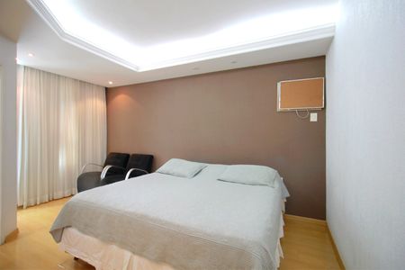 Apartamento à venda com 156m², 4 quartos e 3 vagasSuite