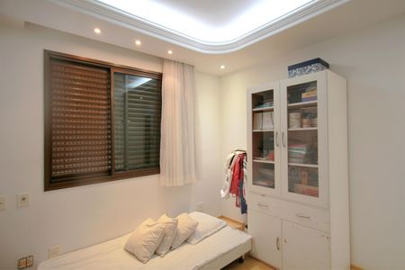 Apartamento à venda com 156m², 4 quartos e 3 vagasQuarto 3