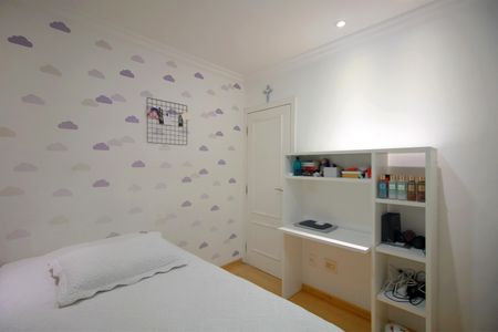 Apartamento à venda com 156m², 4 quartos e 3 vagasQuarto 2