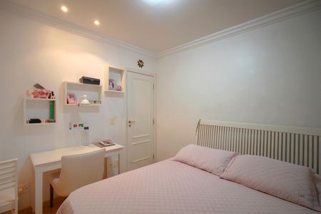 Apartamento à venda com 156m², 4 quartos e 3 vagasQuarto 4