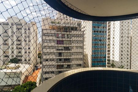 Apartamento à venda com 238m², 4 quartos e 4 vagasVaranda do Quarto 1 - Suíte