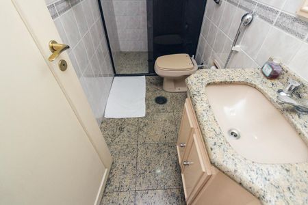Apartamento à venda com 238m², 4 quartos e 4 vagasBanheiro 4 - Suíte