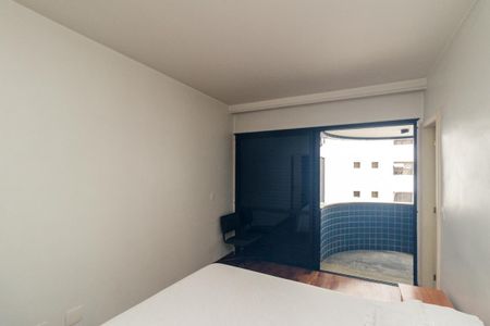 Apartamento à venda com 238m², 4 quartos e 4 vagasQuarto 4 - Suíte