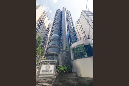 Apartamento à venda com 238m², 4 quartos e 4 vagasFachada
