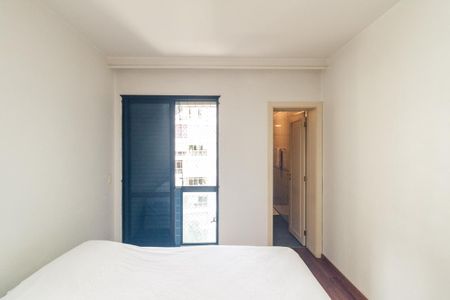 Apartamento à venda com 238m², 4 quartos e 4 vagasQuarto 2 - Suíte
