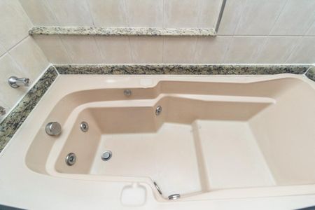 Apartamento à venda com 238m², 4 quartos e 4 vagasBanheiro 1 - Suíte