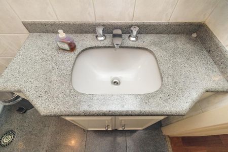 Apartamento à venda com 238m², 4 quartos e 4 vagasBanheiro 3 - Suíte