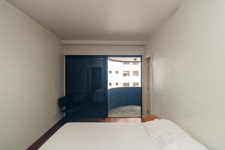 Apartamento à venda com 238m², 4 quartos e 4 vagasQuarto 4 - Suíte