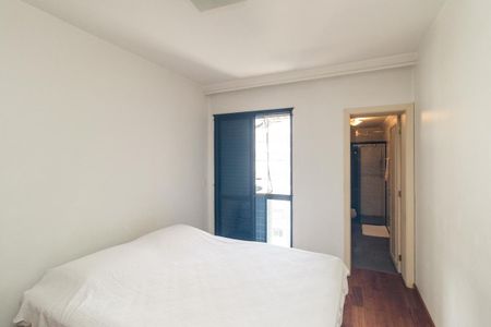 Apartamento à venda com 238m², 4 quartos e 4 vagasQuarto 2 - Suíte