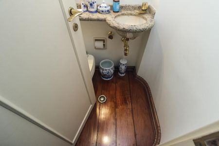 Apartamento à venda com 238m², 4 quartos e 4 vagasLavabo