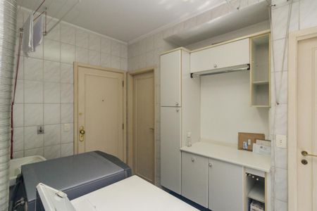 Apartamento à venda com 238m², 4 quartos e 4 vagasLavanderia