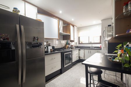 Apartamento à venda com 134m², 3 quartos e 3 vagasCozinha 