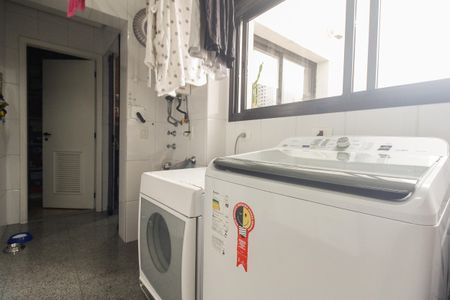 Apartamento à venda com 134m², 3 quartos e 3 vagasÁrea de Serviço 