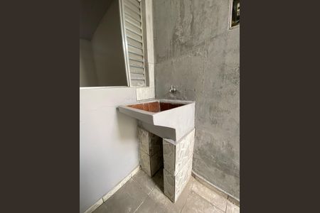 Casa para alugar com 40m², 2 quartos e 1 vaga Casa para alugar com 40m², 2 quartos e 1 vagaÁrea de Serviço