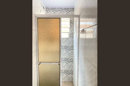 Casa para alugar com 40m², 2 quartos e 1 vaga Casa para alugar com 40m², 2 quartos e 1 vagaBanheiro