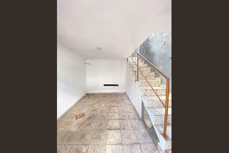 Casa para alugar com 40m², 2 quartos e 1 vaga Casa para alugar com 40m², 2 quartos e 1 vagaGaragem