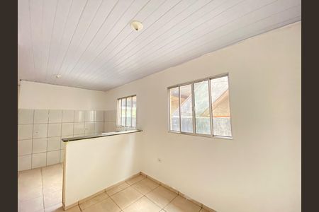 Casa para alugar com 40m², 2 quartos e 1 vaga Casa para alugar com 40m², 2 quartos e 1 vagaSala