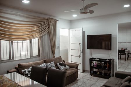 Casa para alugar com 100m², 2 quartos e sem vagaSala
