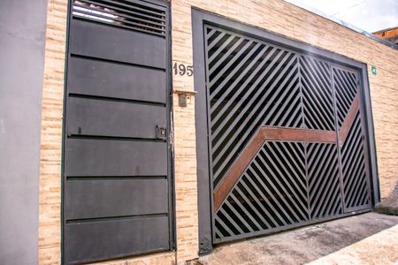 Casa para alugar com 100m², 2 quartos e sem vagaFachada