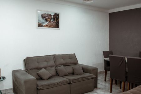 Casa para alugar com 100m², 2 quartos e sem vagaSala
