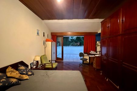 Casa à venda com 480m², 3 quartos e 2 vagasSuíte