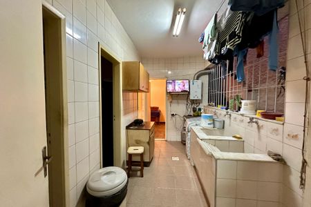 Casa à venda com 480m², 3 quartos e 2 vagasÁrea de Serviço