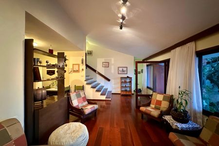 Casa à venda com 480m², 3 quartos e 2 vagasSala