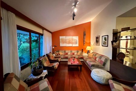 Casa à venda com 480m², 3 quartos e 2 vagasSala